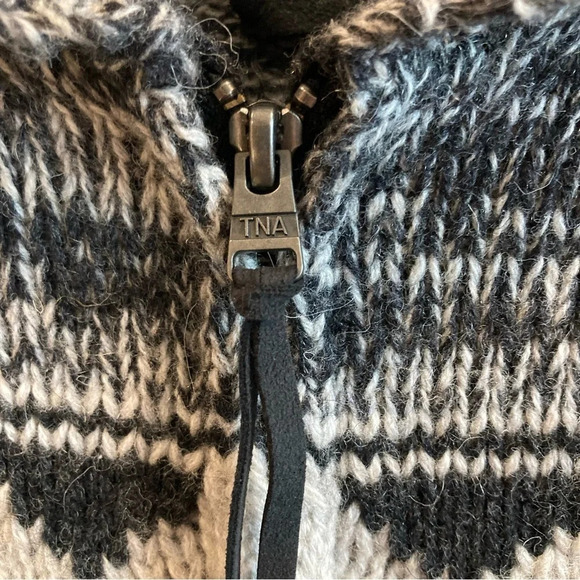 TNA Sz S 100% Lambswool Classic Cardigan Unusual Black  White Colourway Cardigan - Picture 11 of 11